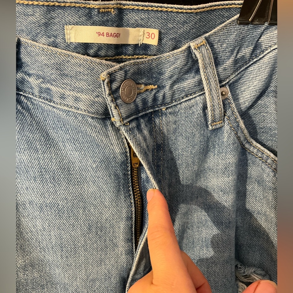 Levi’s ‘94 Baggy Jeans - Picture 6 of 11